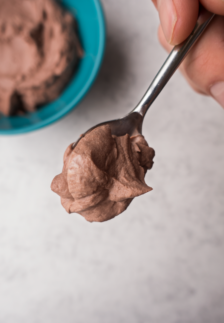 Mousse au chocolat vegan à la coco (1/3)