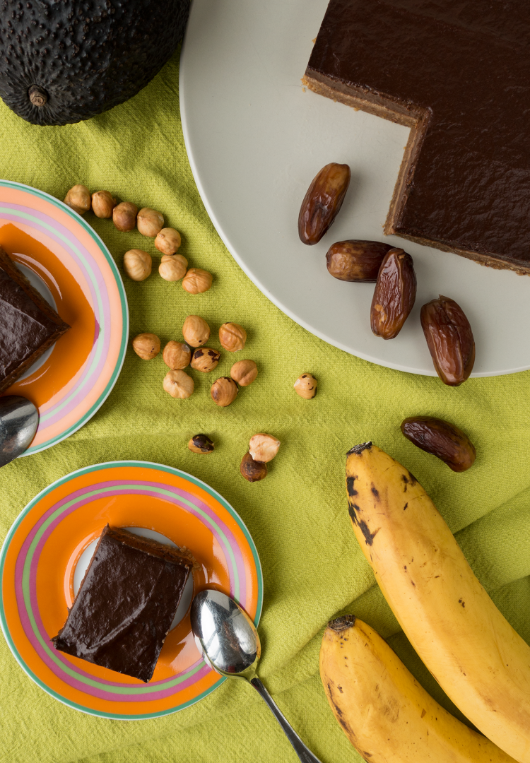 Blondies crus aux noix et glaçage chocolat (1/3)